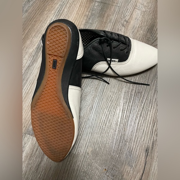 Vintage Vans shoes - Picture 2 of 2